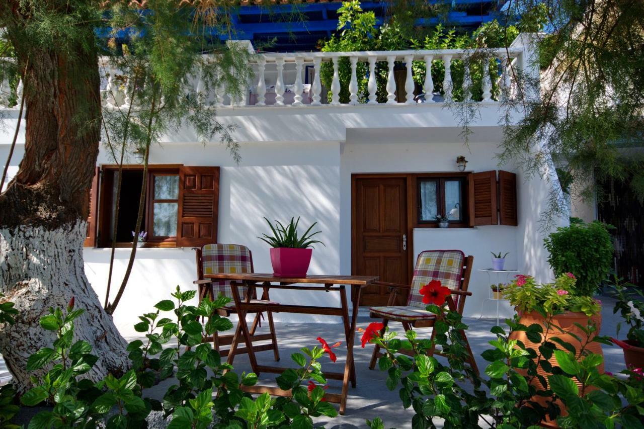 Alexandra Studios 2 Alonnisos Town Exterior photo